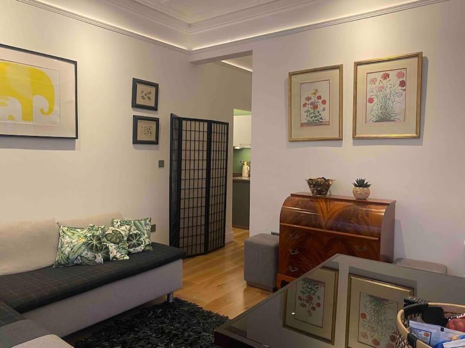 Interior Designed Flat Near Kew Botanical Gardens Apartment London Luaran gambar